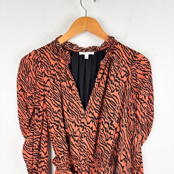 Anna Cate Elizabeth Tiger Print Long Sleeve Mini Dress Sz XS - Picture 5 of 13